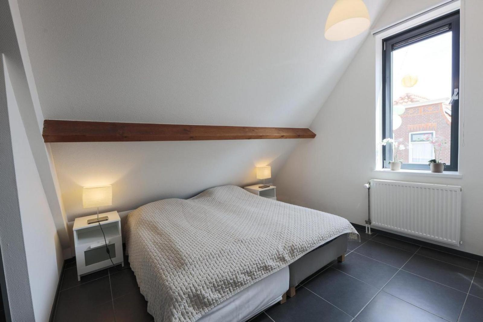 Weststraat 22 - - Oost 3p * Ouddorp